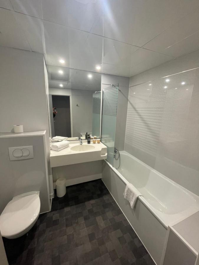 Hotel Kyriad Direct Lyon Nord - 2*